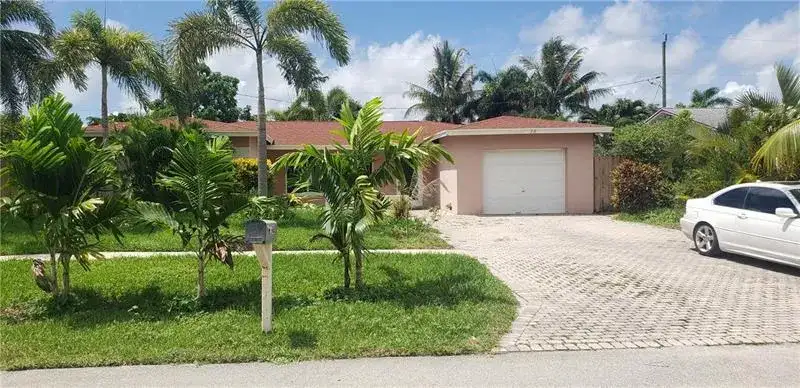 98 Seminole Lane, Boca Raton FL 33487 photo 2