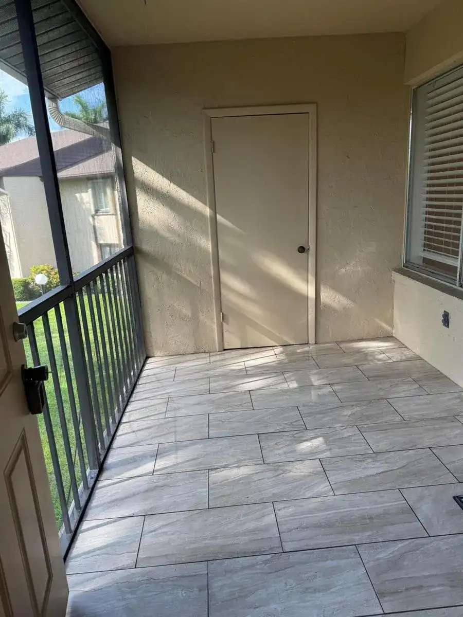 435 Pine Glen Lane # 2, FL 33463 photo 5