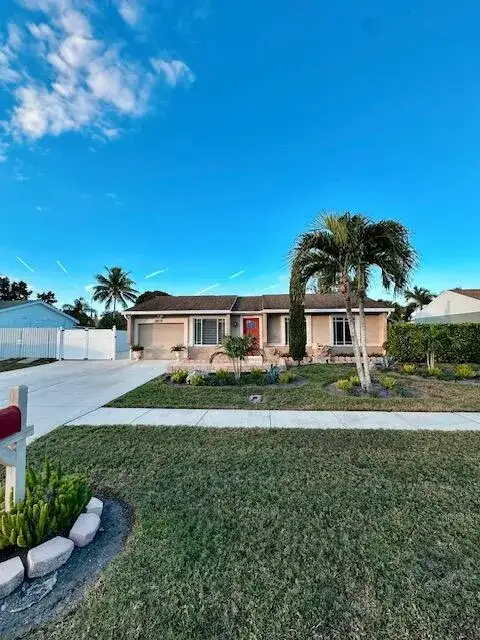 10079 Yeoman Lane, Royal Palm Beach FL 33411 photo 2