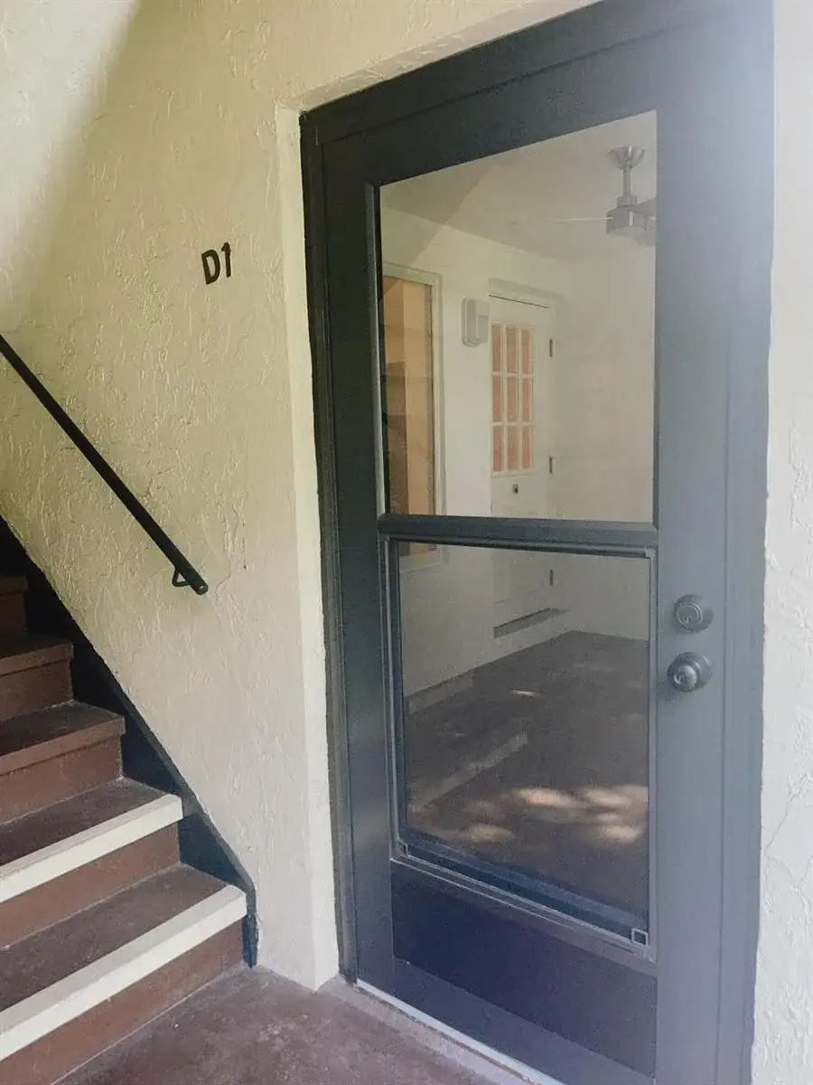 5993 La Pinata Boulevard # D1, FL 33463 photo 2