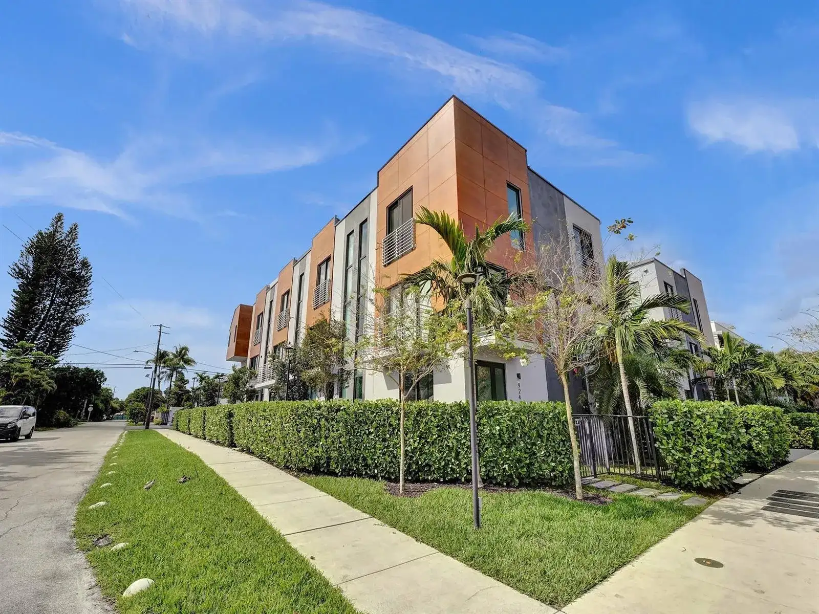 924 NE 4th Street, Fort Lauderdale FL 33301 photo 4
