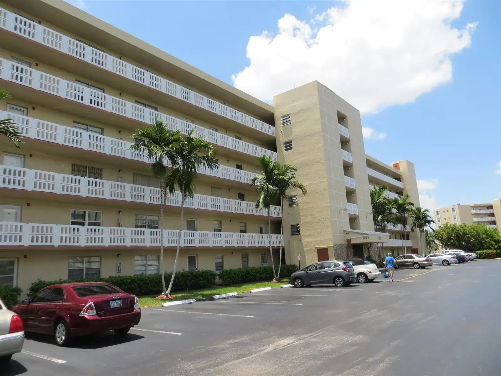 401 SE 3rd Street # 204, Dania Beach FL 33004 photo 2