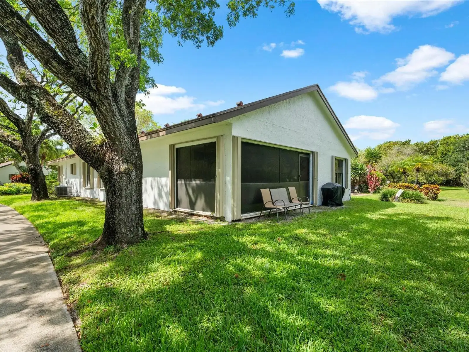 2495 Dawn Tree Terrace, Coconut Creek FL 33063 photo 4