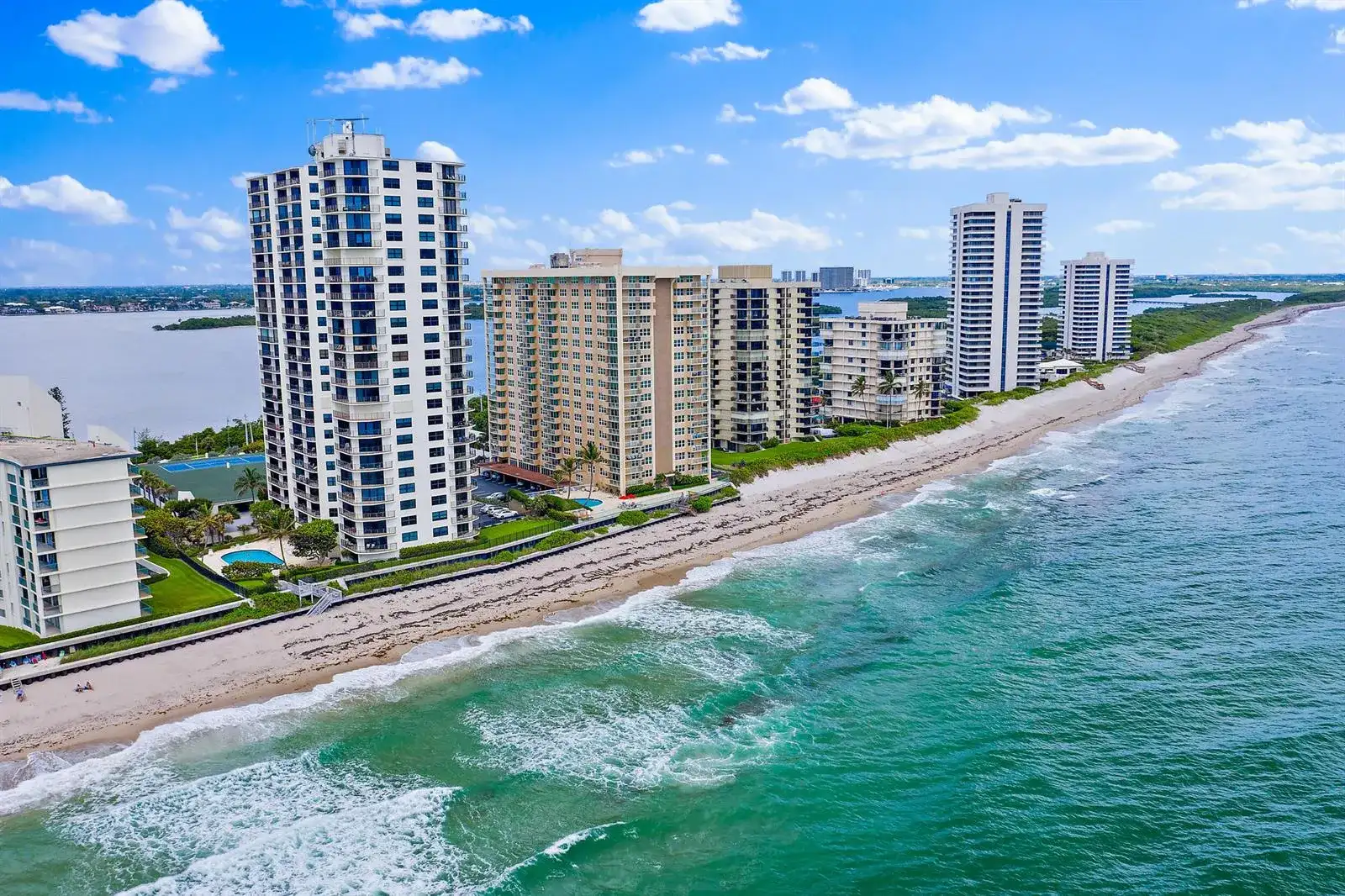 5420 N Ocean Drive # 305, Singer Island FL 33404 photo 2