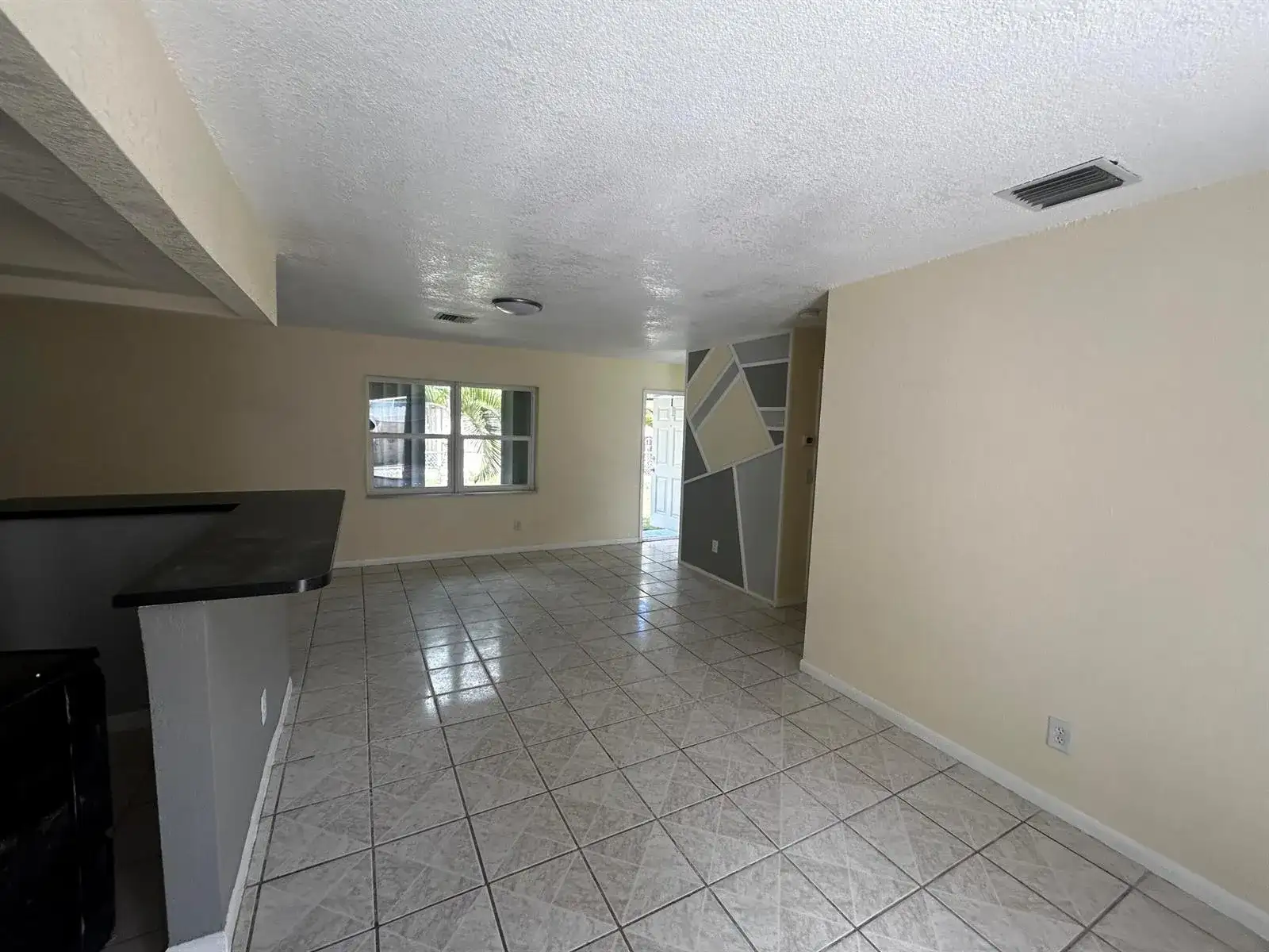 2691 NW 8th Street, Pompano Beach FL 33069 photo 2