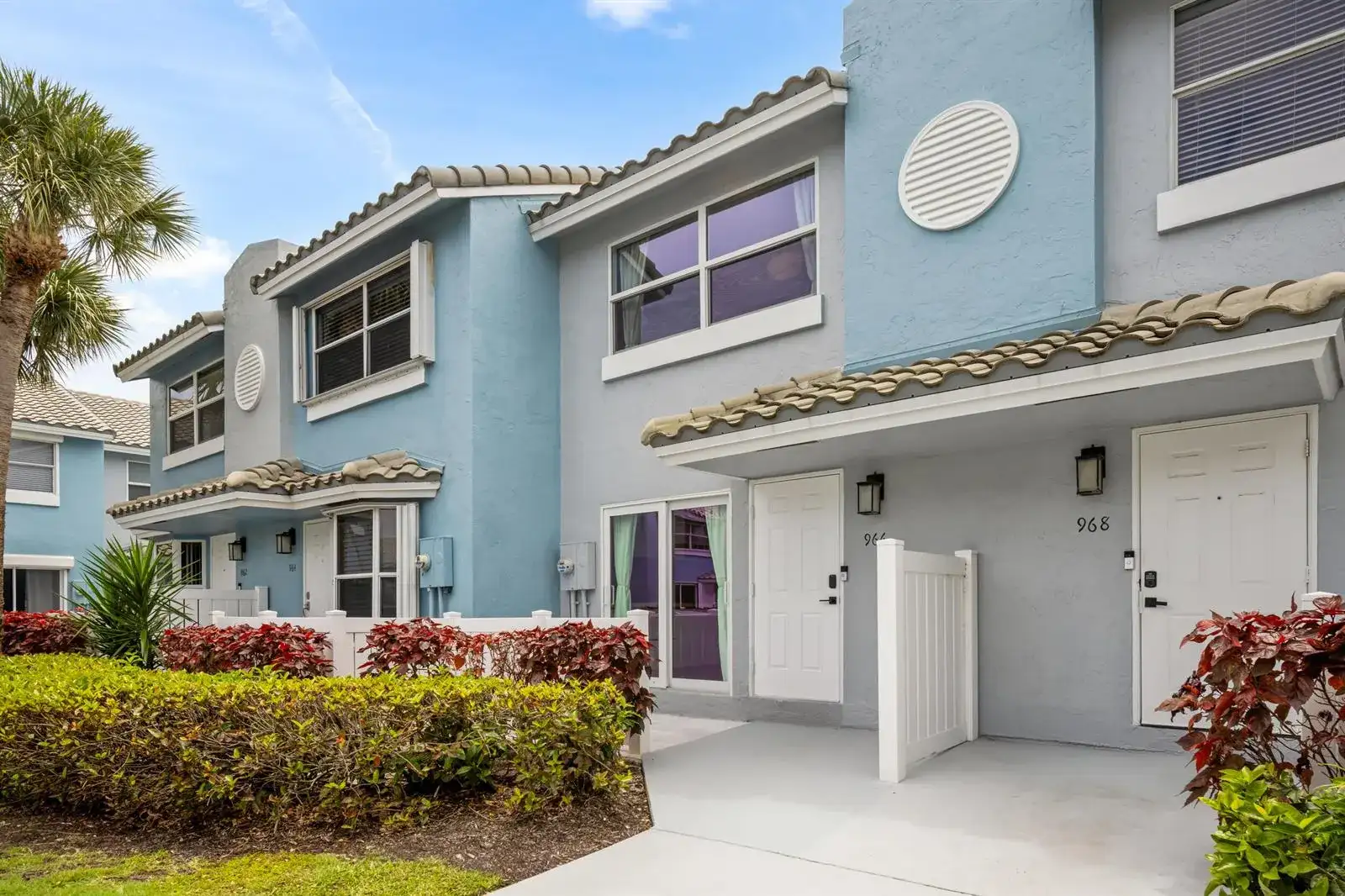 966 Jeffery Street, Boca Raton FL 33487 photo 2