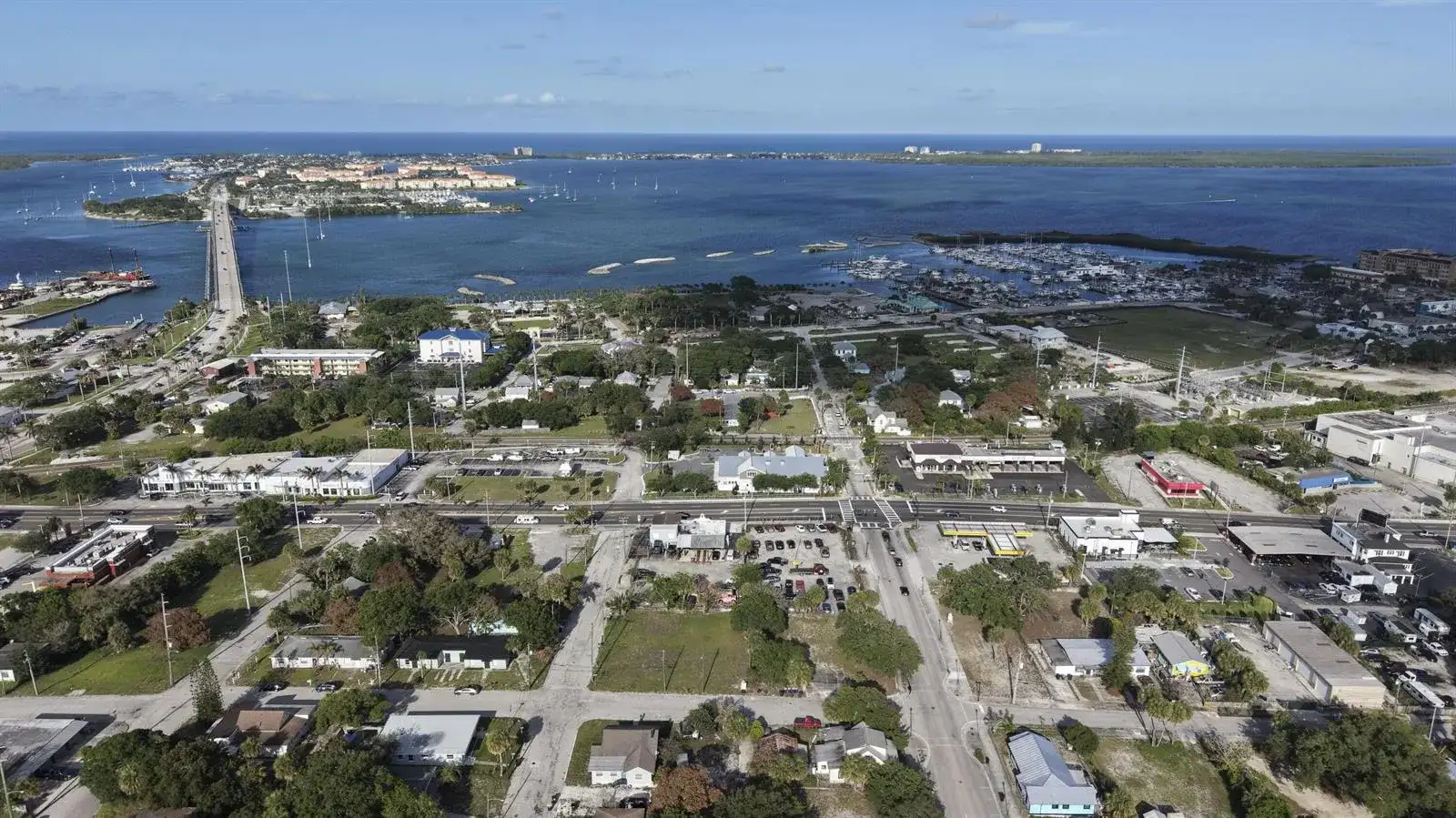 416 Avenue D, Fort Pierce FL 34950 photo 2