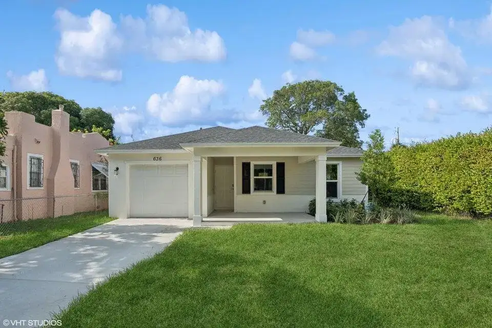636 35th Street, West Palm Beach FL 33407 photo 2