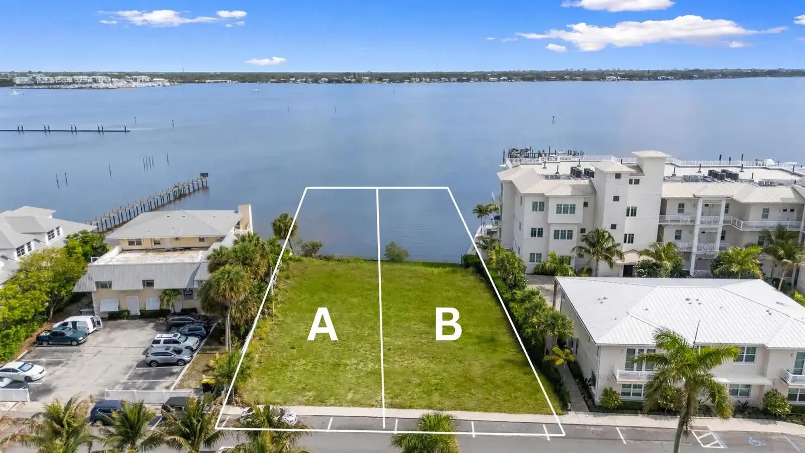 39 SE Seminole Street, Stuart FL 34994 photo 2
