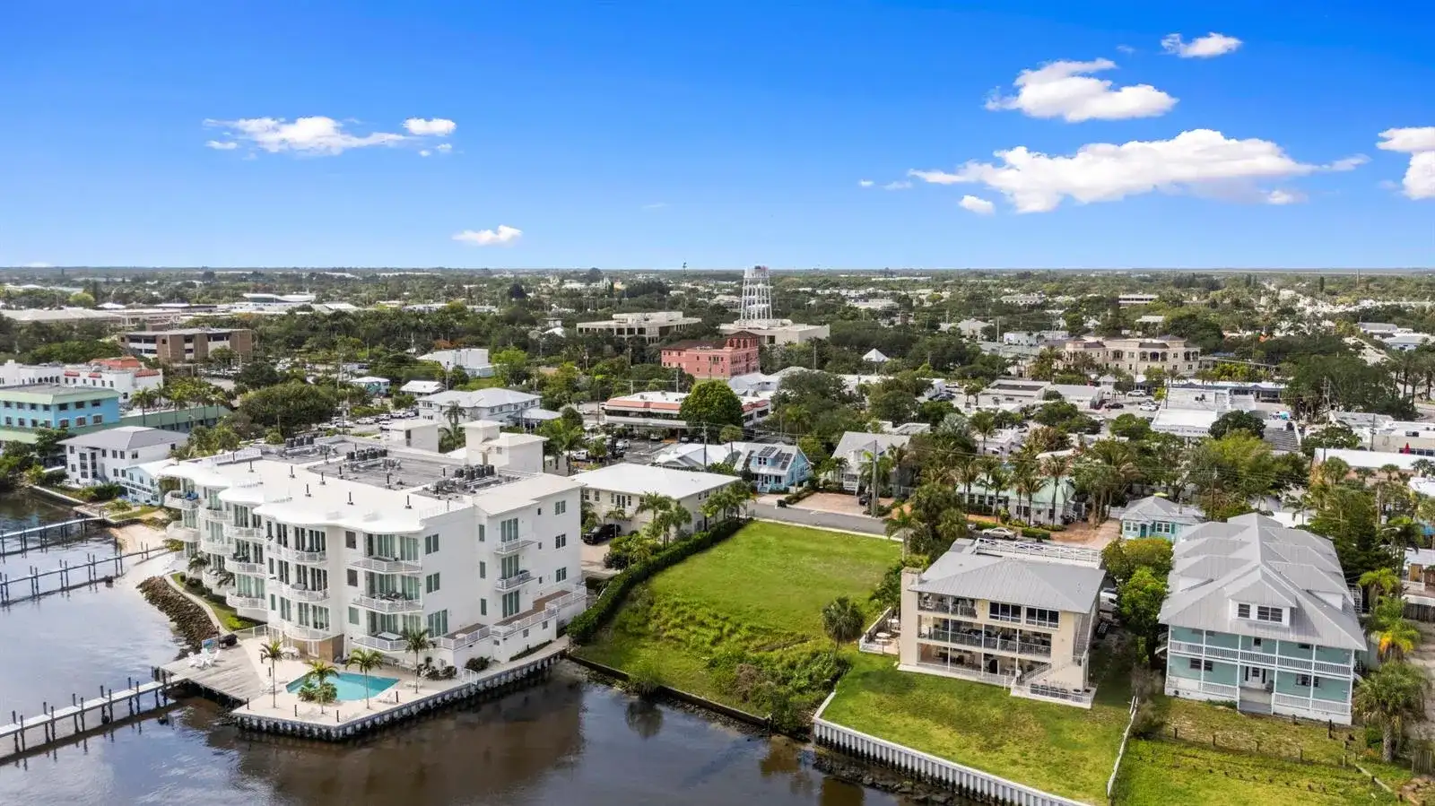 39 SE Seminole Street, Stuart FL 34994 photo 5