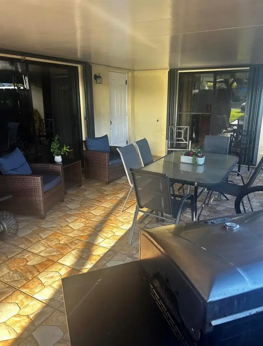 341 Lake Arbor Drive, Palm Springs FL 33461 photo 3