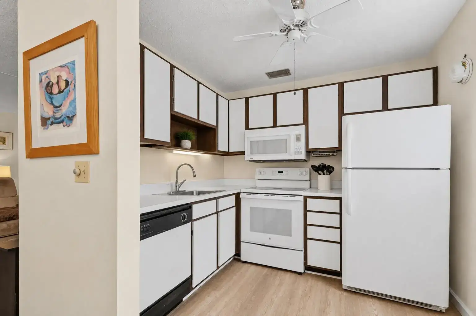 61 Woodland Drive # 106, Vero Beach FL 32962 photo 4