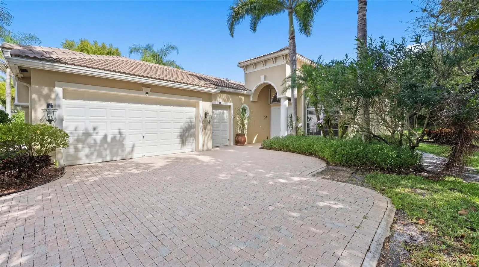 10689 Northgreen Drive, Lake Worth FL 33449 photo 2