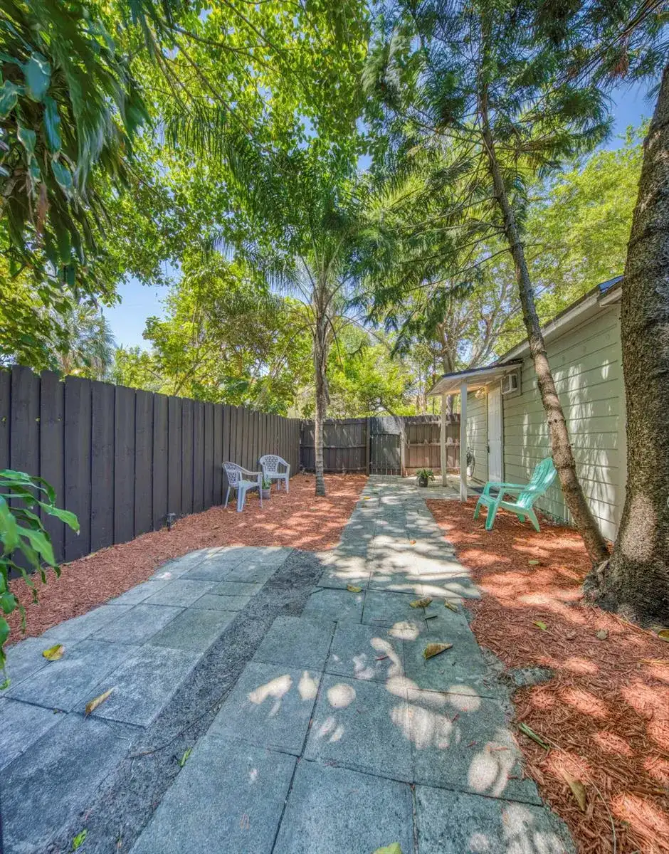 519 S M Street, FL 33460 photo 2