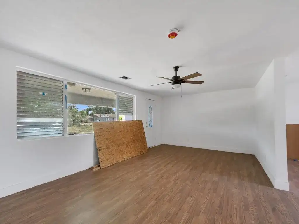 2556 44th Street, Vero Beach FL 32967 photo 5