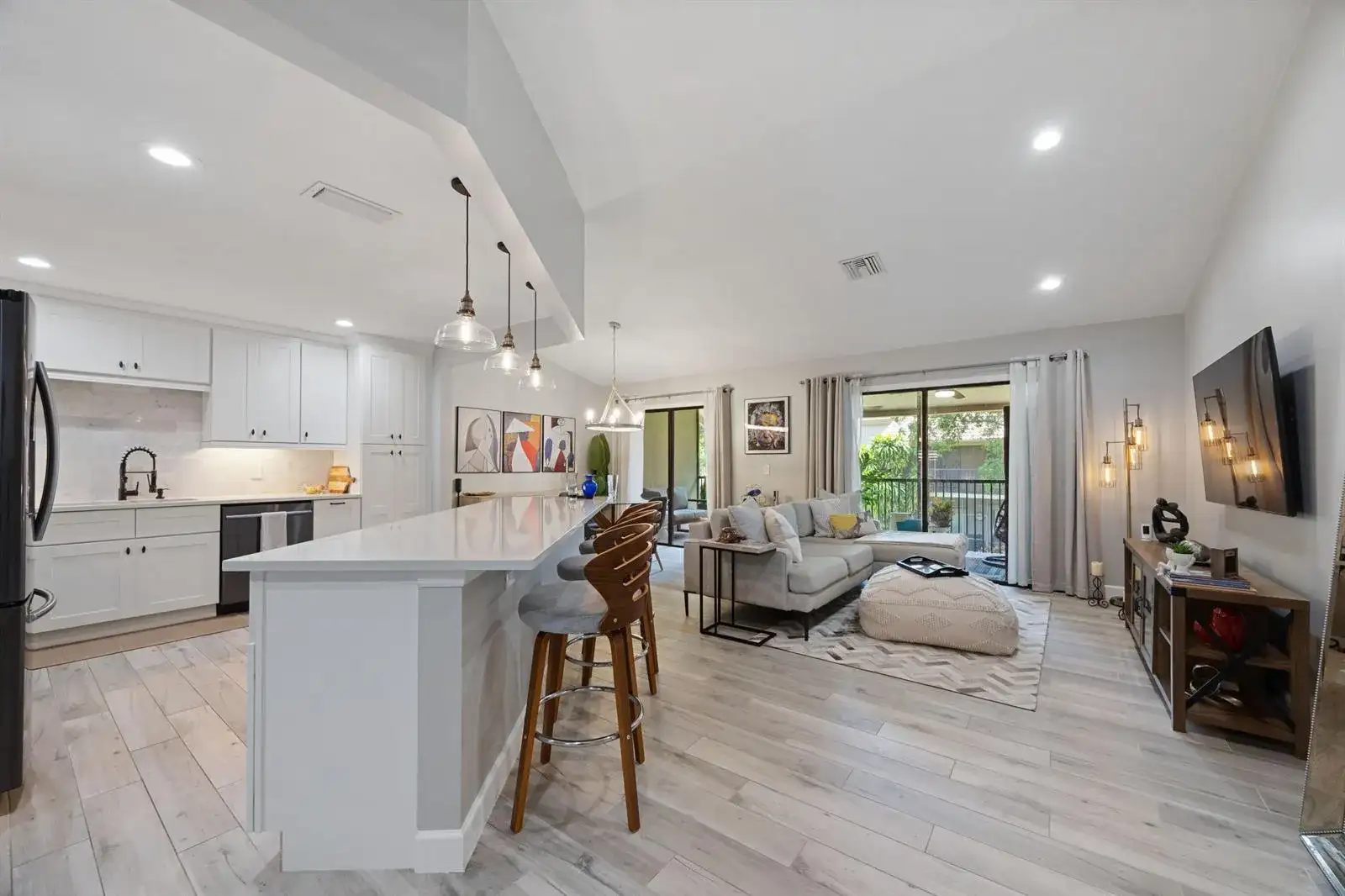5710 Coach House Circle # F, Boca Raton FL 33486 photo 2