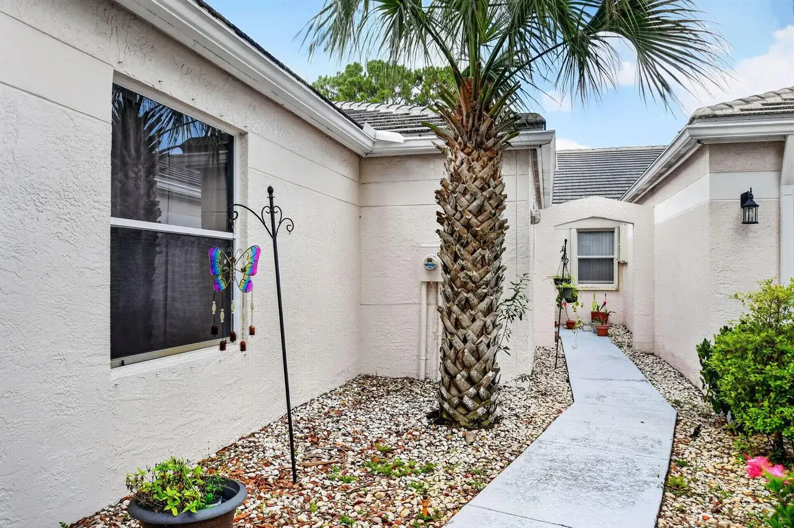1081 Island Manor Drive, FL 33413 photo 4