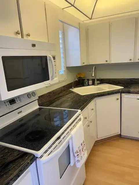1955 SW Palm City Road # H, Stuart FL 34994 photo 3