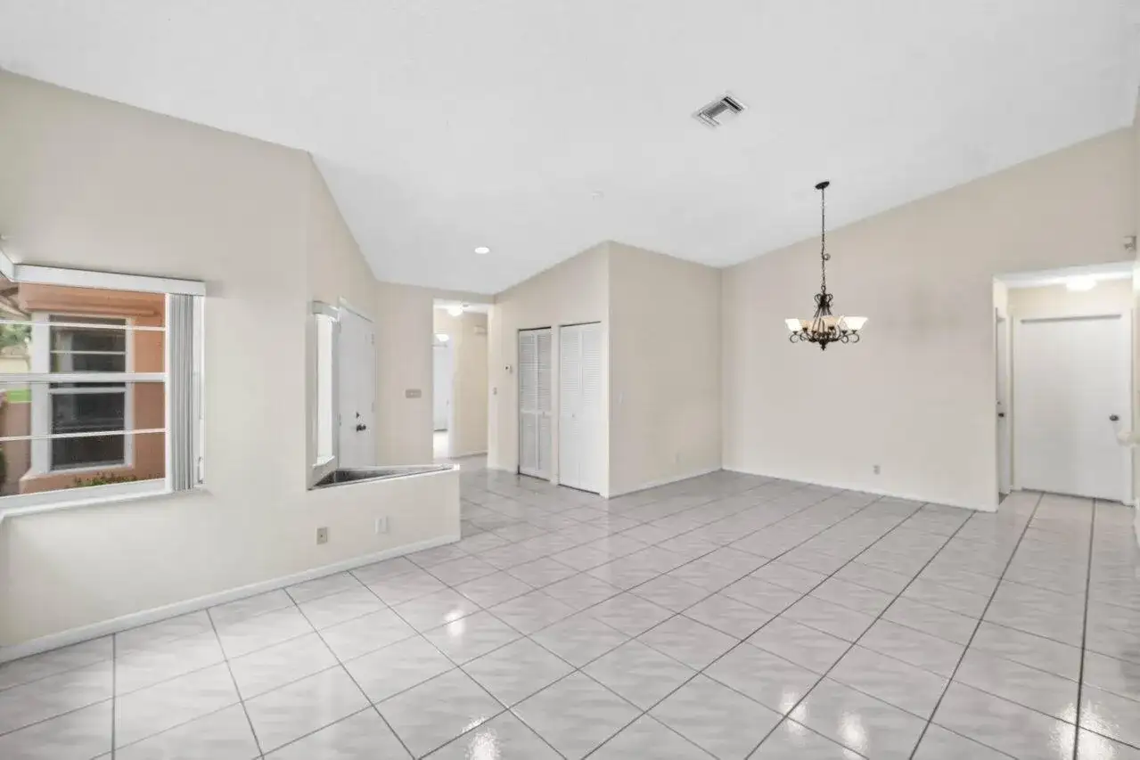 10001 Country Brook Road, Boca Raton FL 33428 photo 3