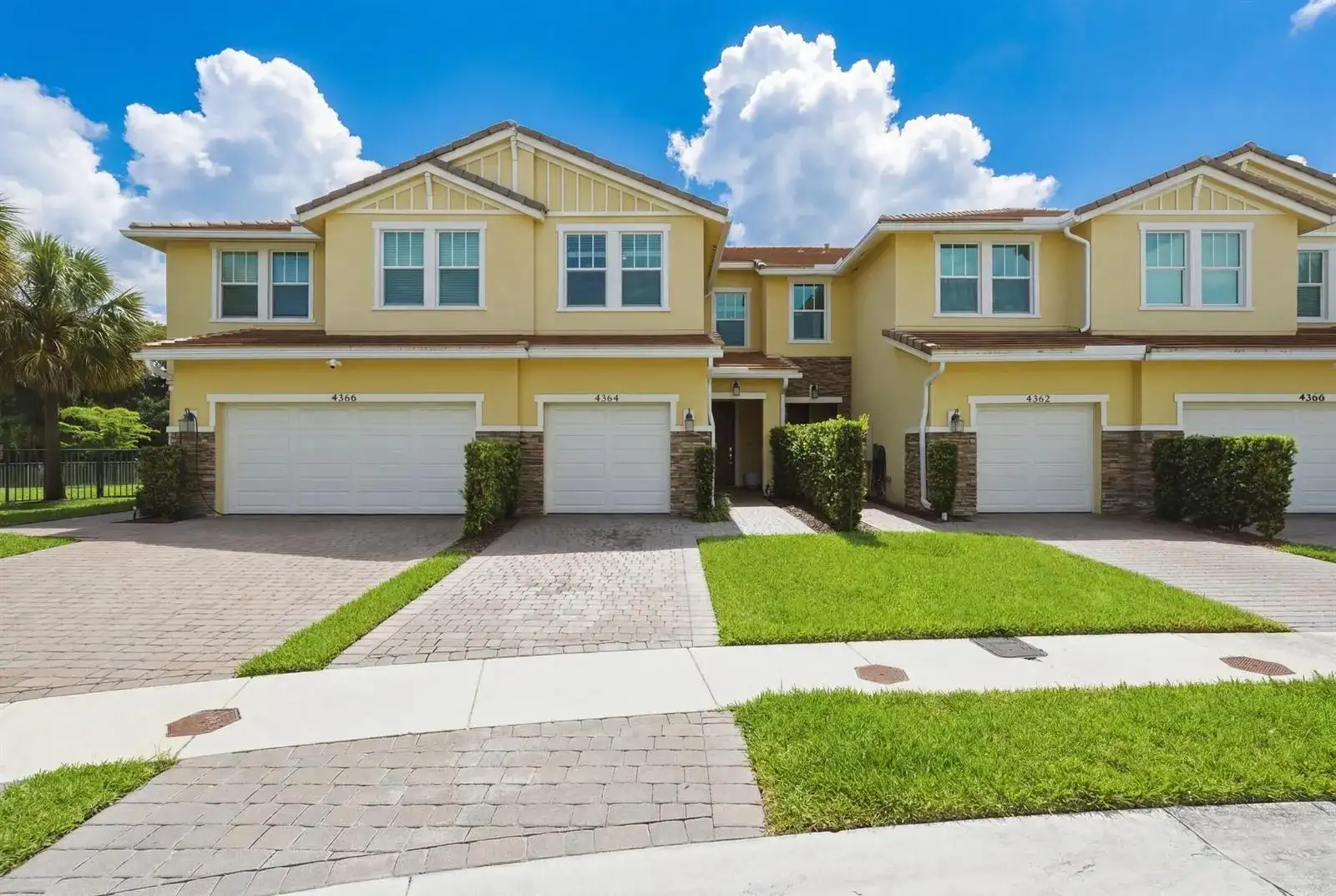4364 Veleiros Avenue, Deerfield Beach FL 33064 photo 3