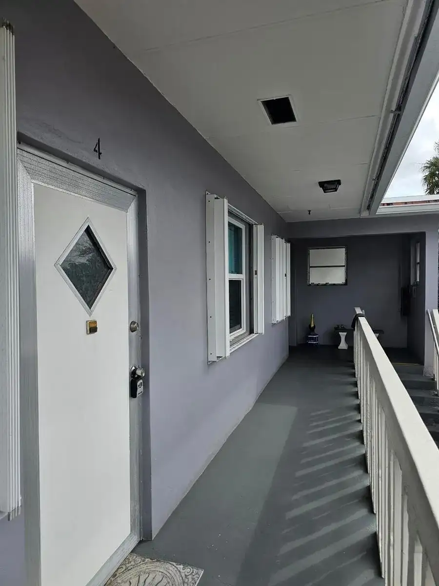 17 S Lakeside Drive # 4, FL 33460 photo 5
