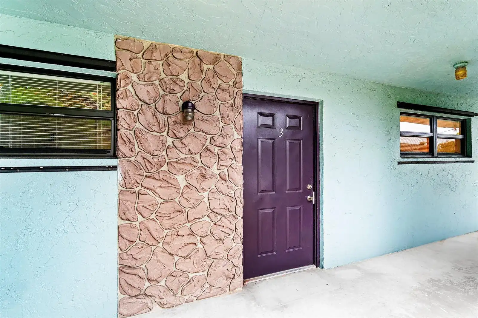 626 N Federal Highway Unit 3, FL 33460 photo 4
