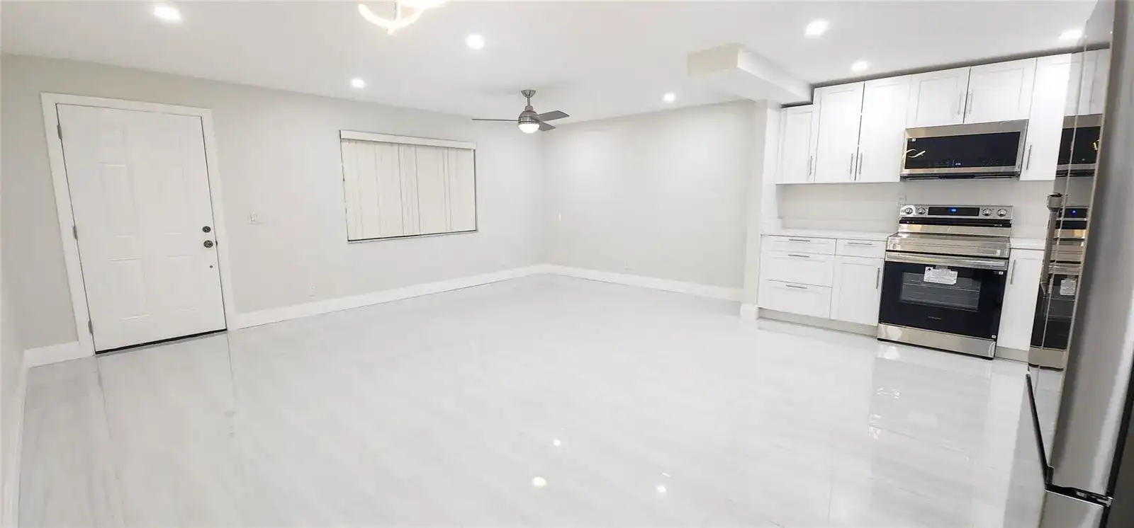 343 Normandy # 343, Delray Beach FL 33484 photo 3