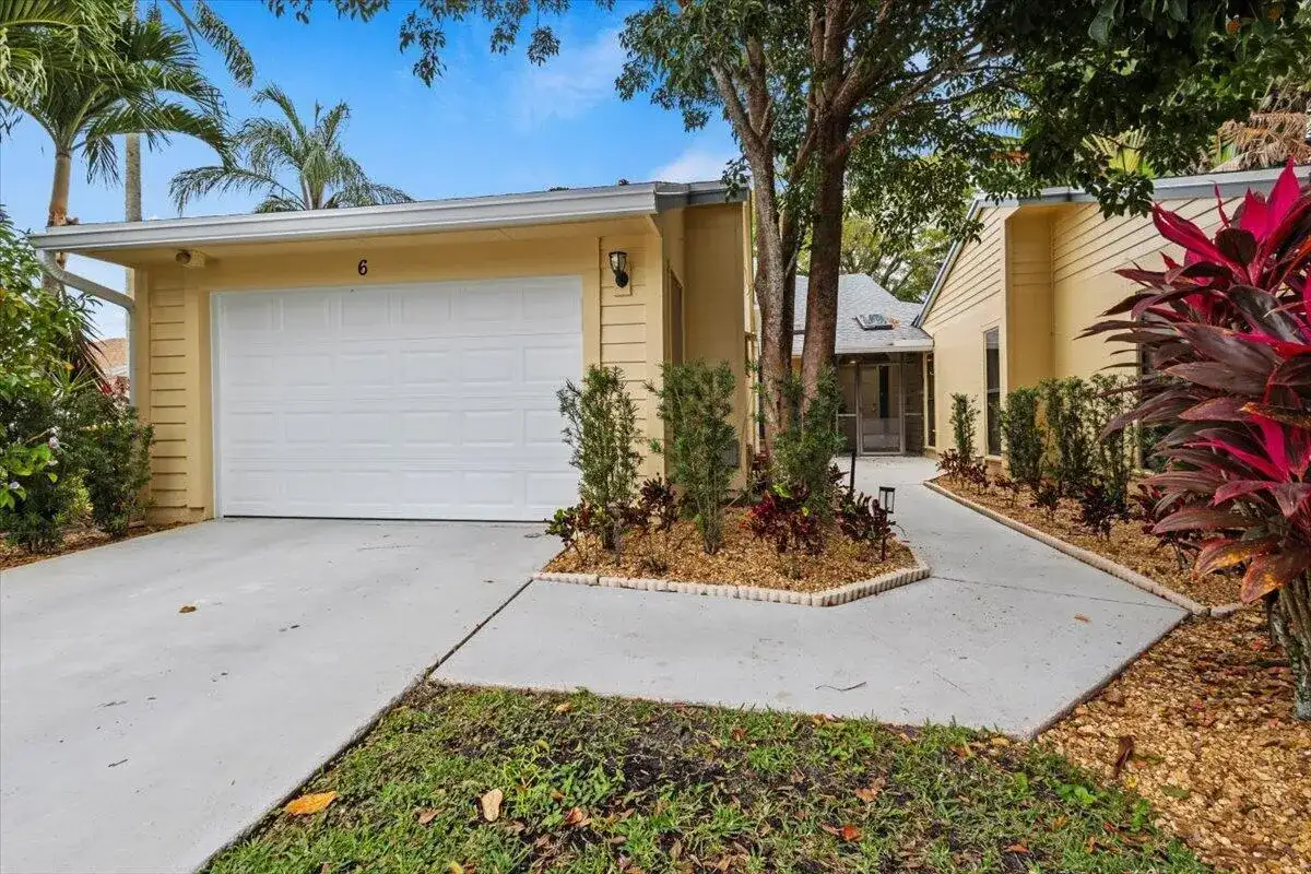 6691 S Pine Court, West Palm Beach FL 33418 photo 4