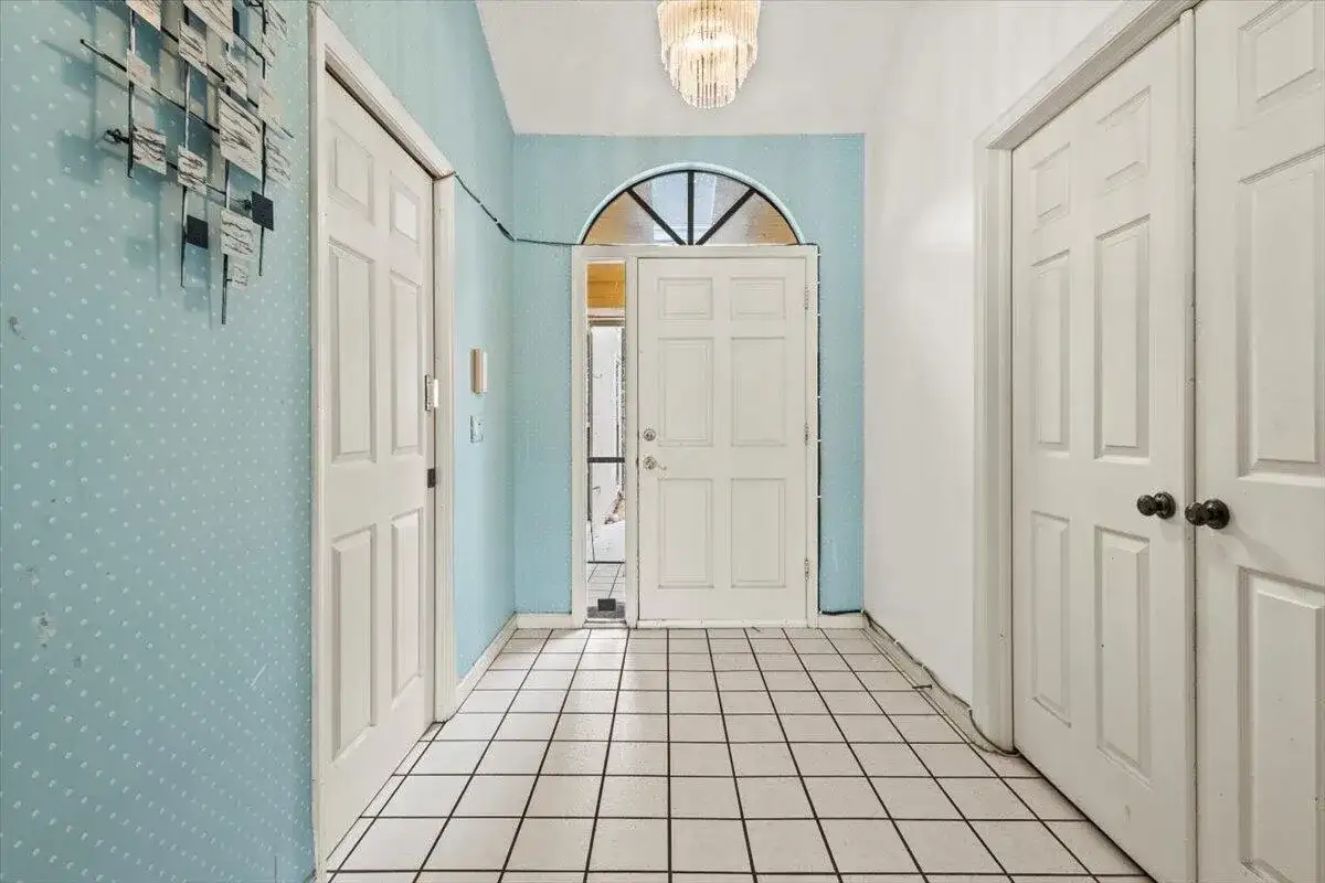 6691 S Pine Court, West Palm Beach FL 33418 photo 5