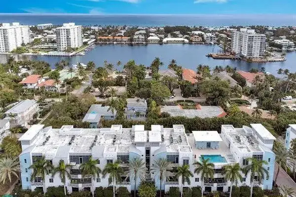 365 SE 6th Avenue # 203, Delray Beach FL 33483 photo 2