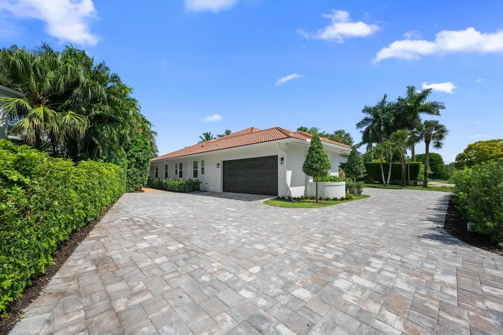 2432 Golf Brook Drive, Wellington FL 33414 photo 4
