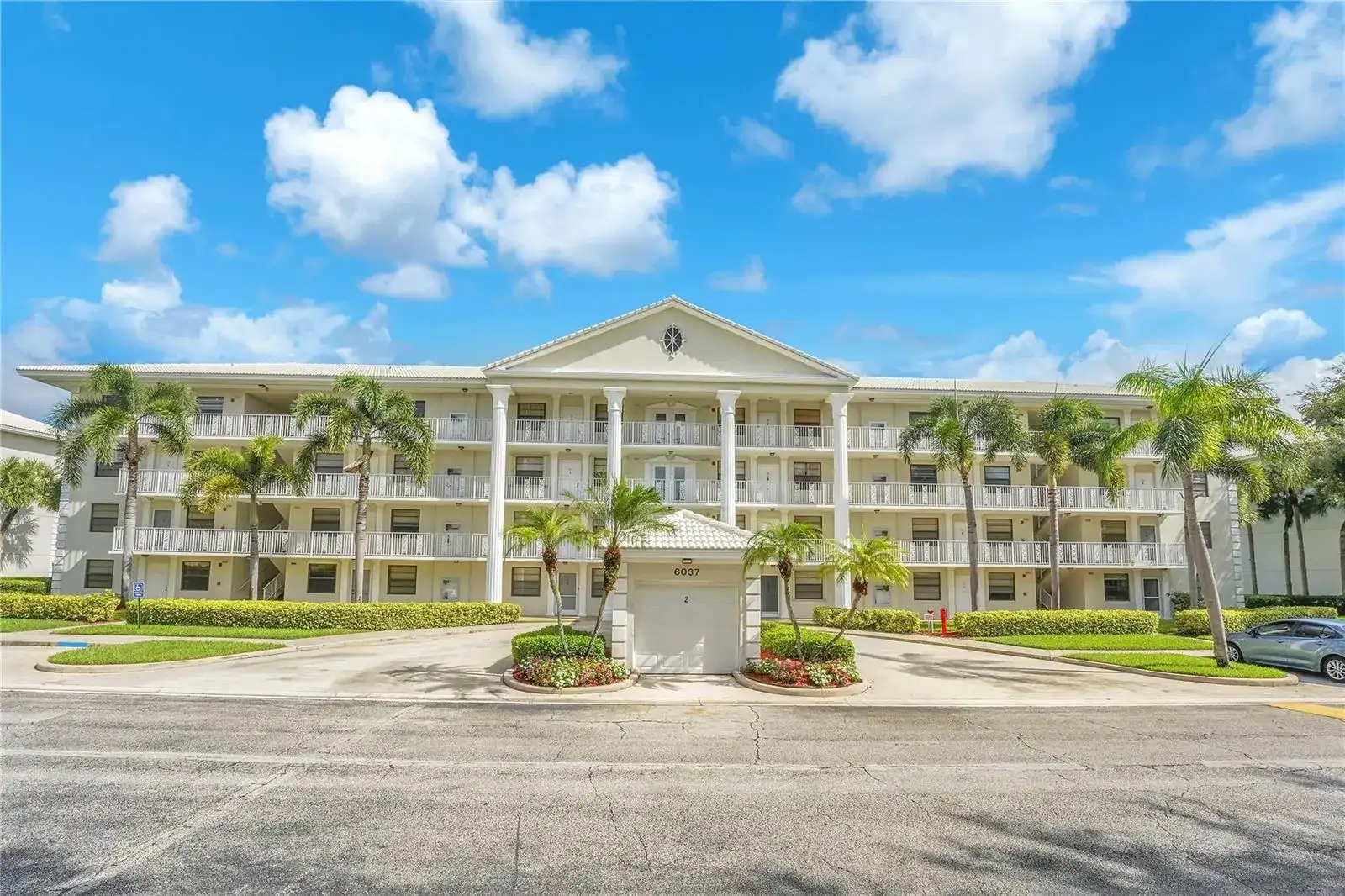 6037 Balboa Circle # 401, Boca Raton FL 33433 photo 2