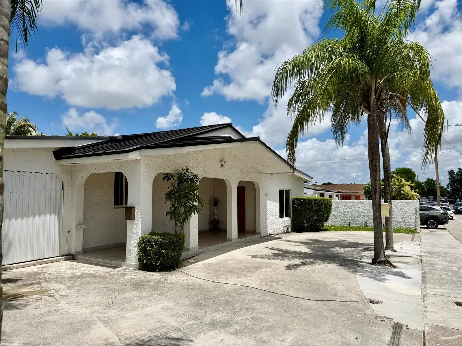 114 SW 57th Court, Miami FL 33144 photo 2