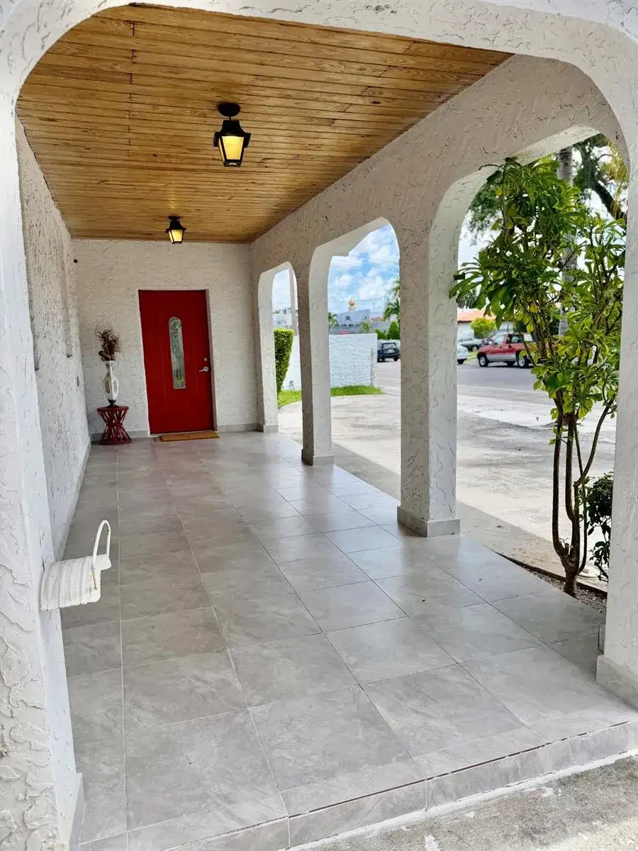 114 SW 57th Court, Miami FL 33144 photo 3