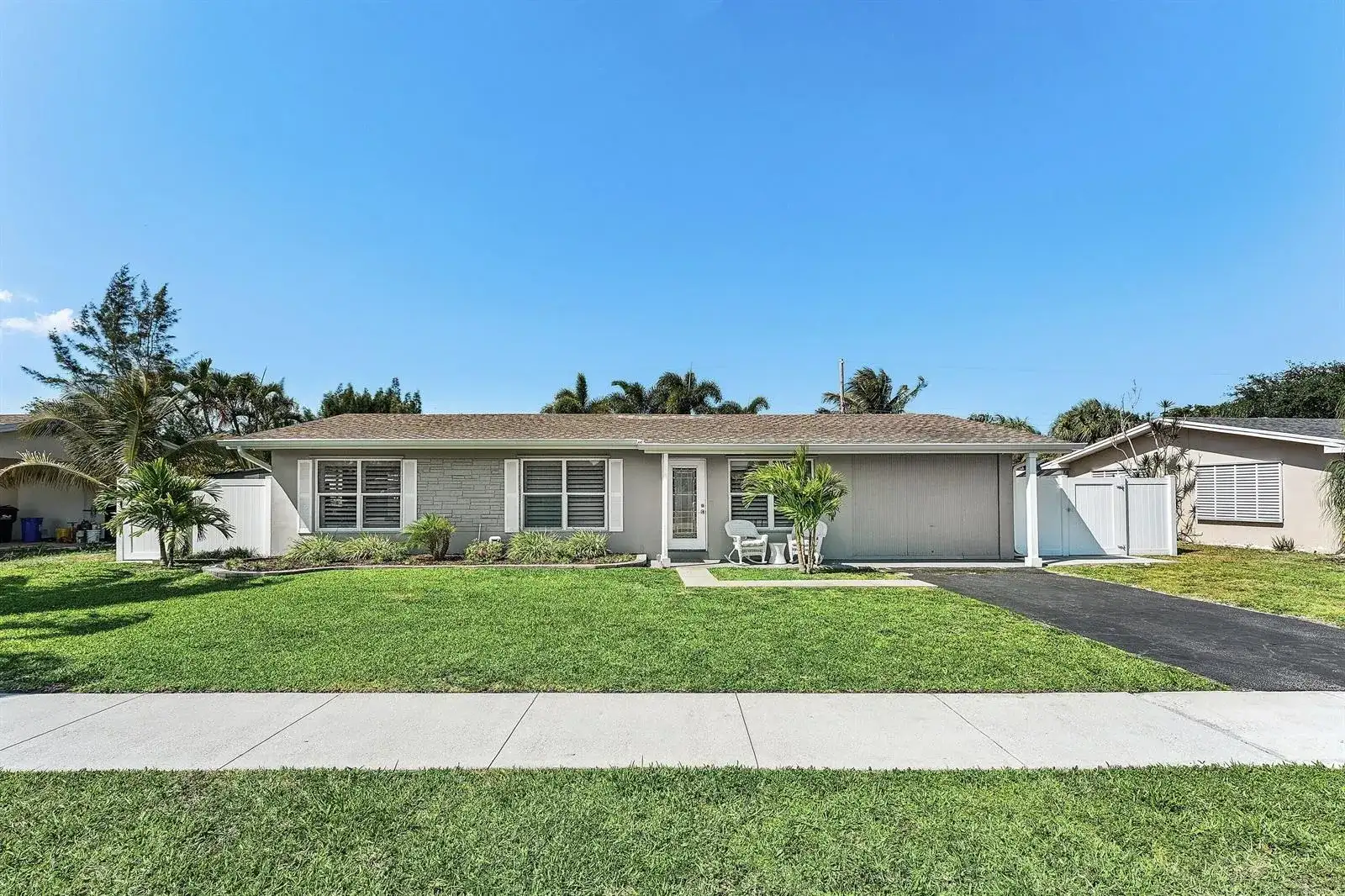 517 Ibis Drive, Delray Beach FL 33444 photo 2