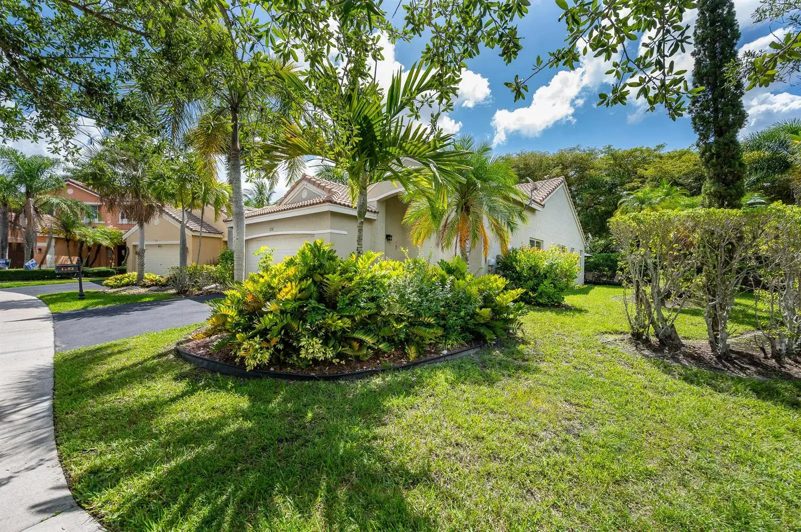 1252 Sabal Trail, Weston FL 33327 photo 4