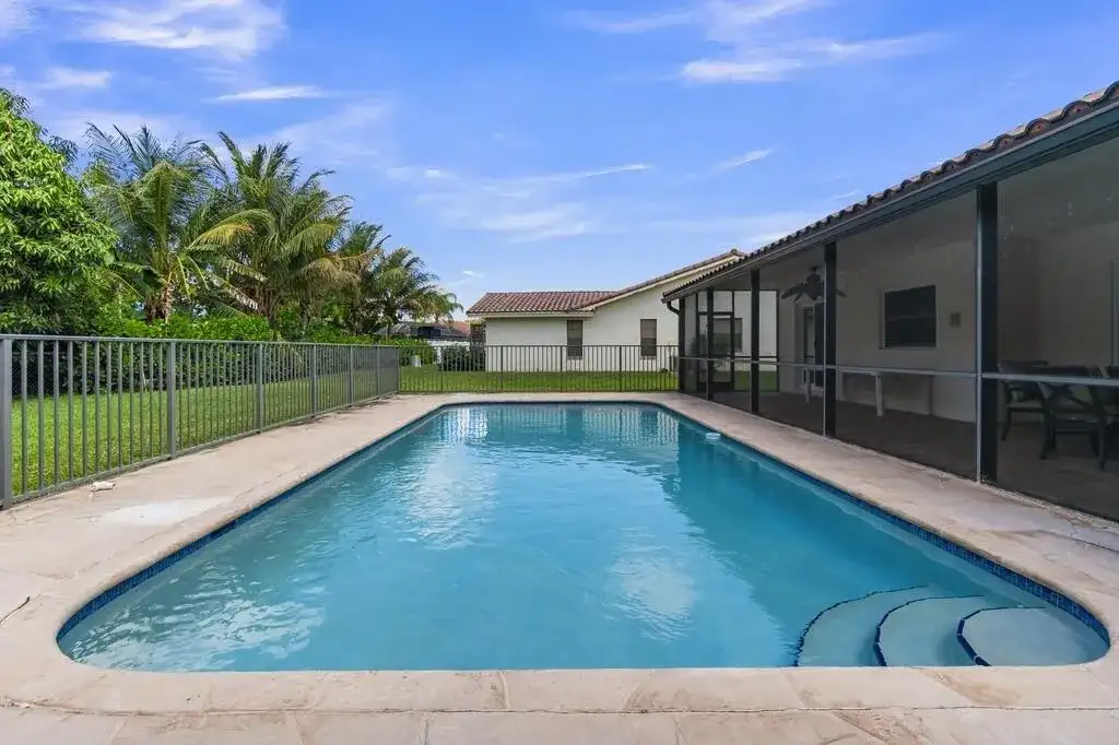 895 NW 110th Lane, Coral Springs FL 33071 photo 5