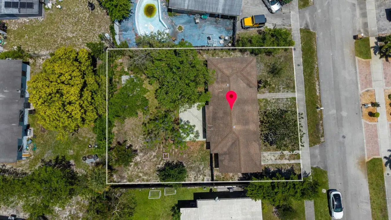 261 NE 42nd Street, Deerfield Beach FL 33064 photo 2