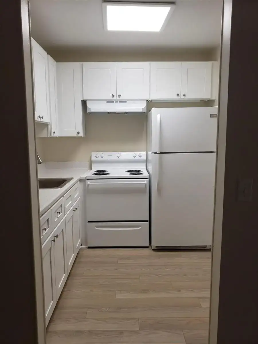 146 Canterbury # 146, West Palm Beach FL 33417 photo 3