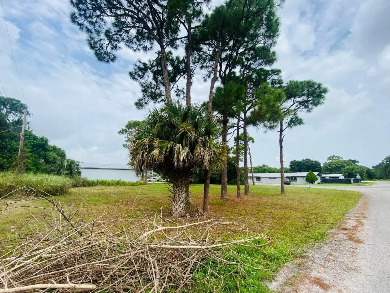 186 Melton Drive, Fort Pierce FL 34982 photo 4