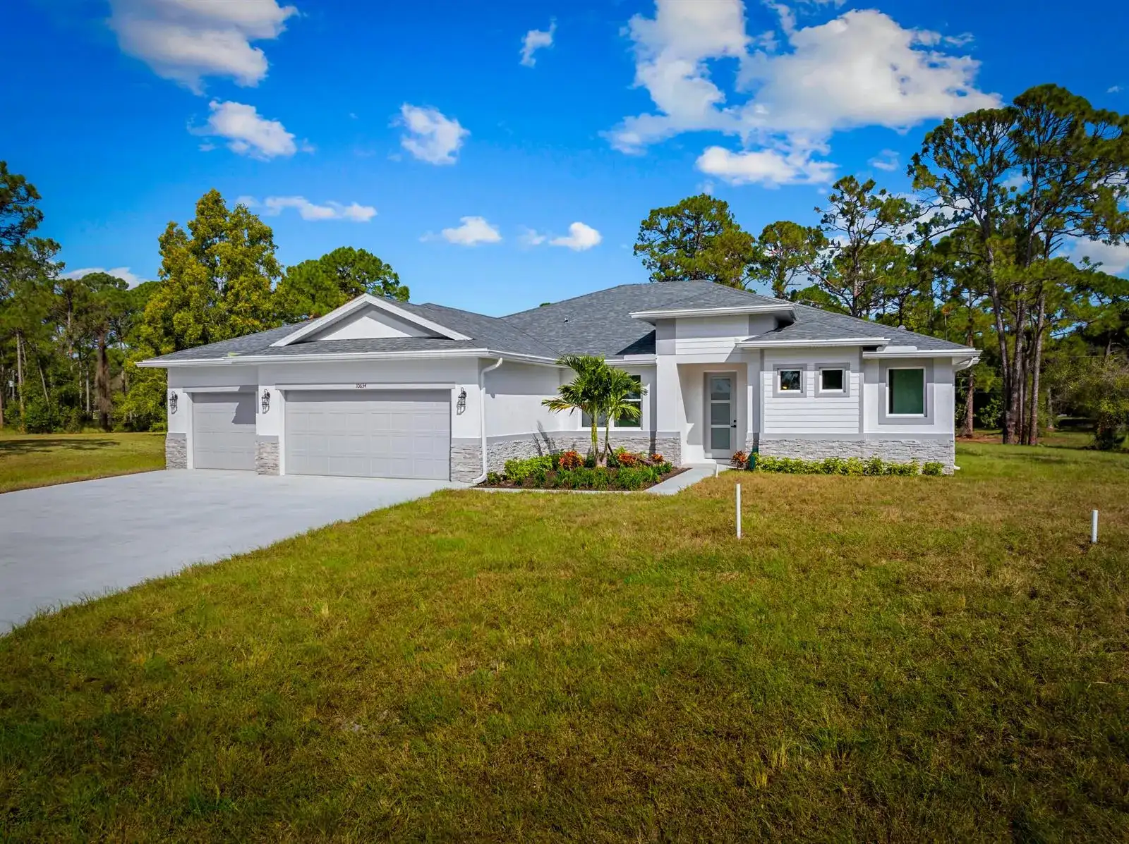 17521 N 76th St Street N, FL 33470 photo 2