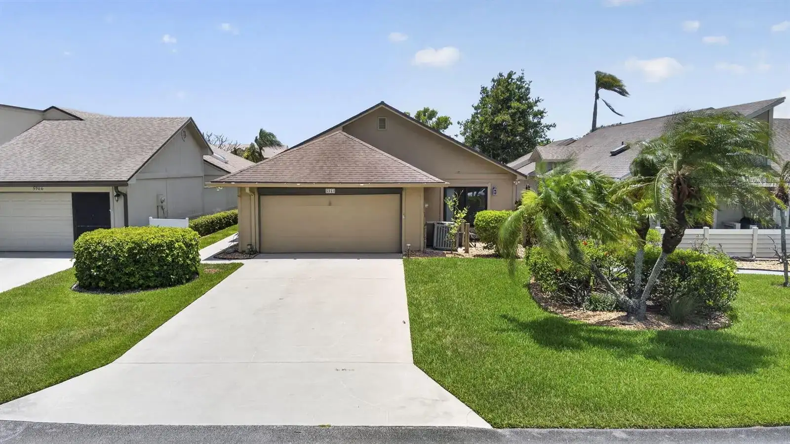 5954 SE Franklin Place, Hobe Sound FL 33455 photo 5