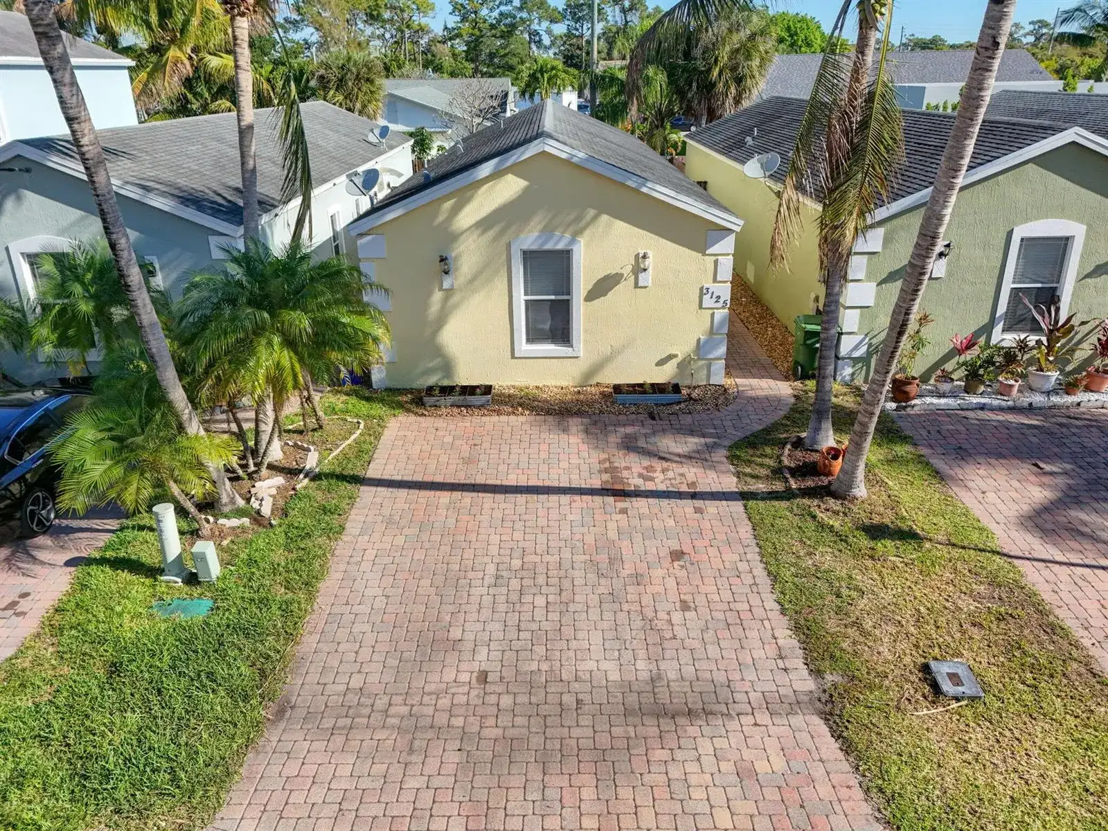 3125 Shelby Way, Palm Springs FL 33461 photo 2