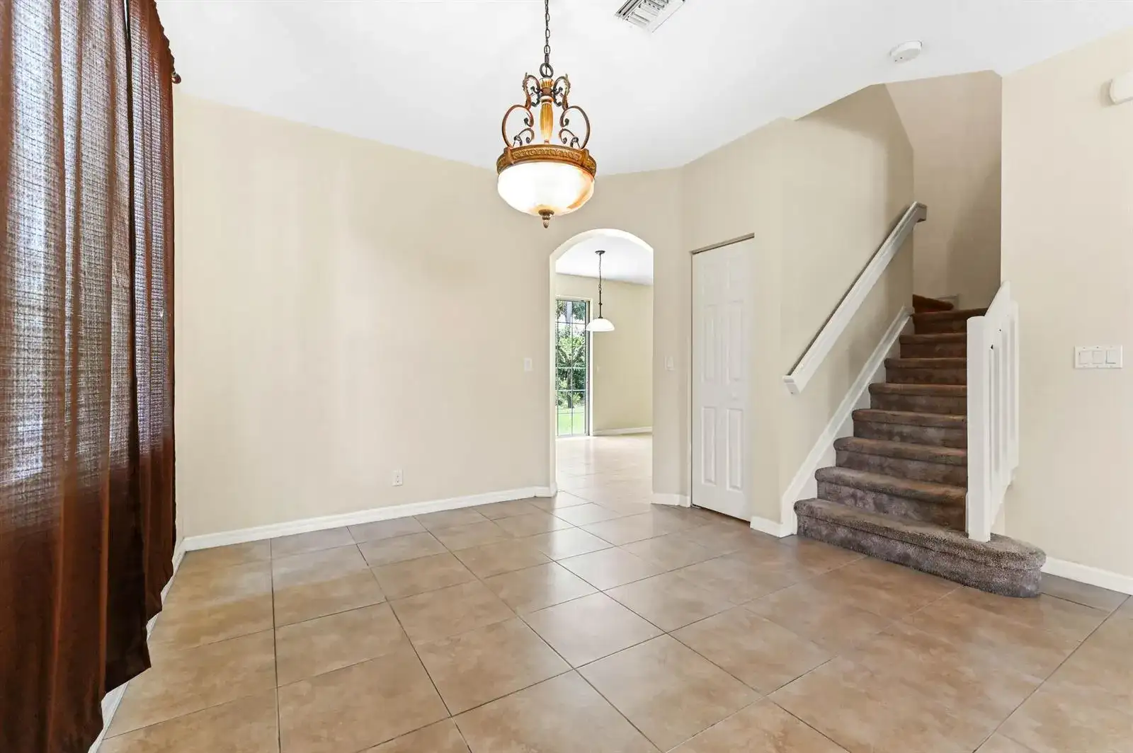 6819 Osage Circle, West Palm Beach FL 33413 photo 5