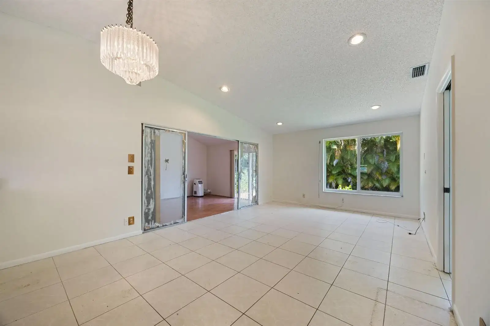 5227 Copperleaf Circle, Delray Beach FL 33484 photo 2