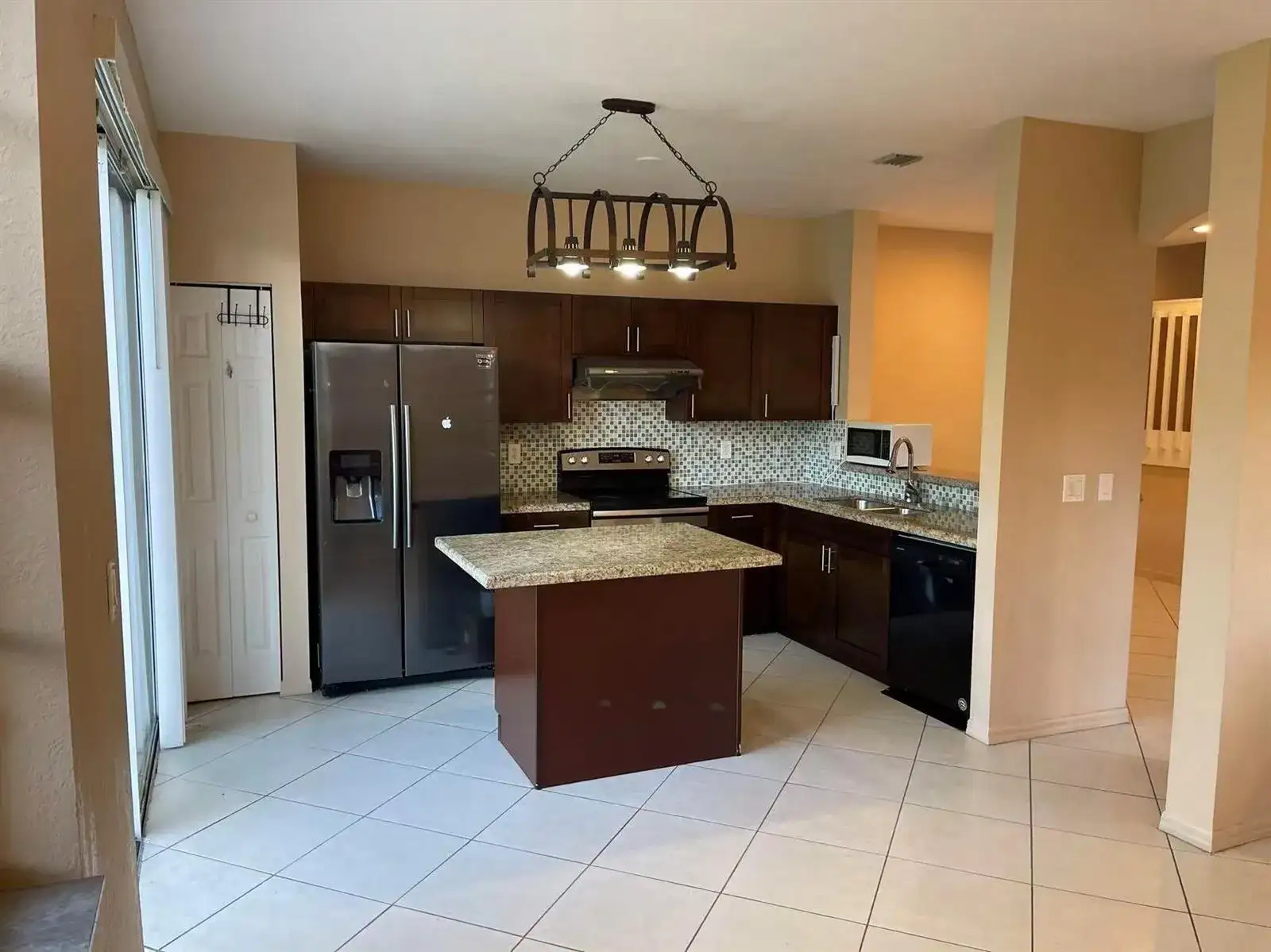 4061 NW 91st Terrace, Sunrise FL 33351 photo 2