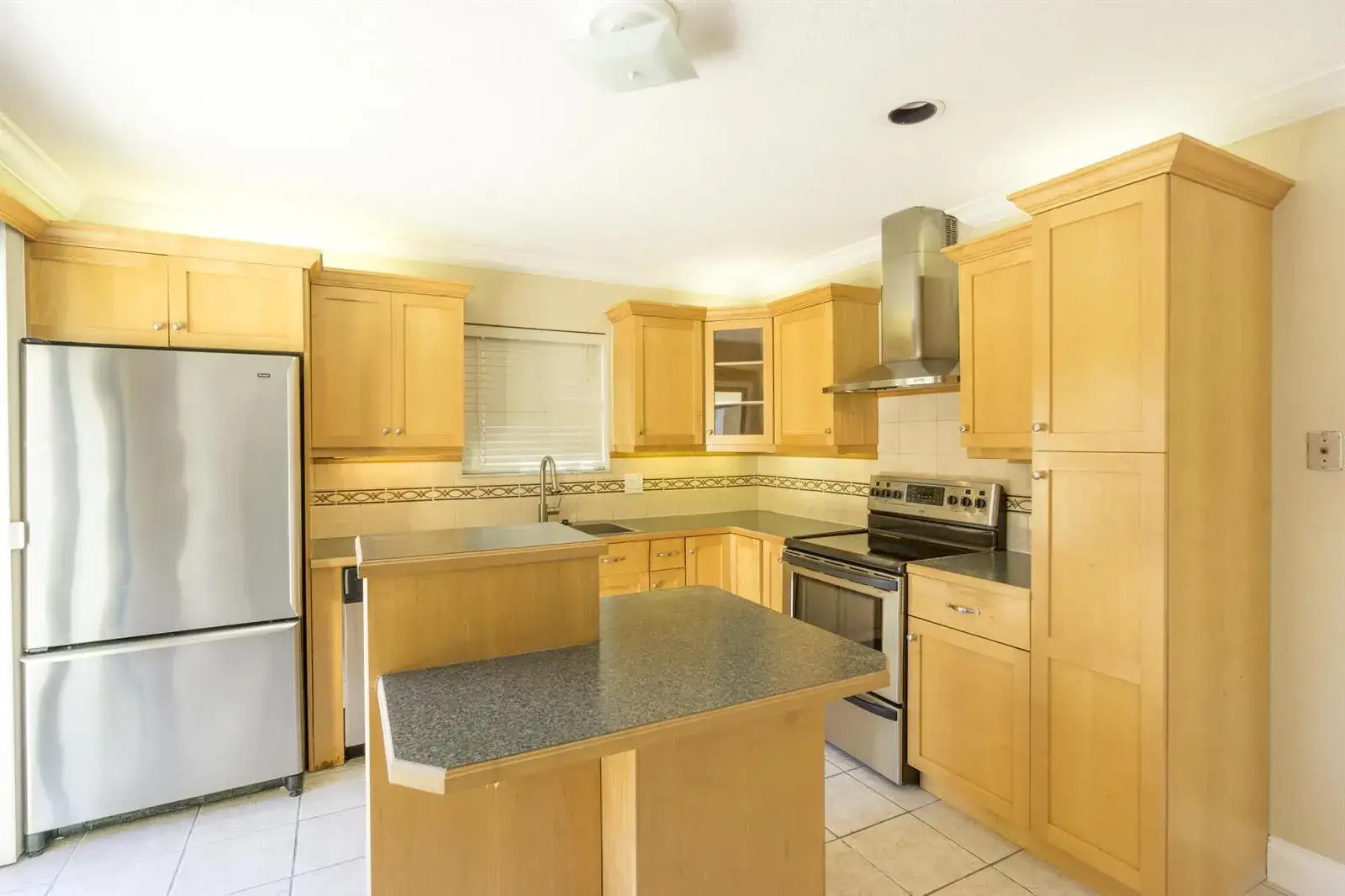 110 N Delaware Boulevard # 15d, Jupiter FL 33458 photo 2