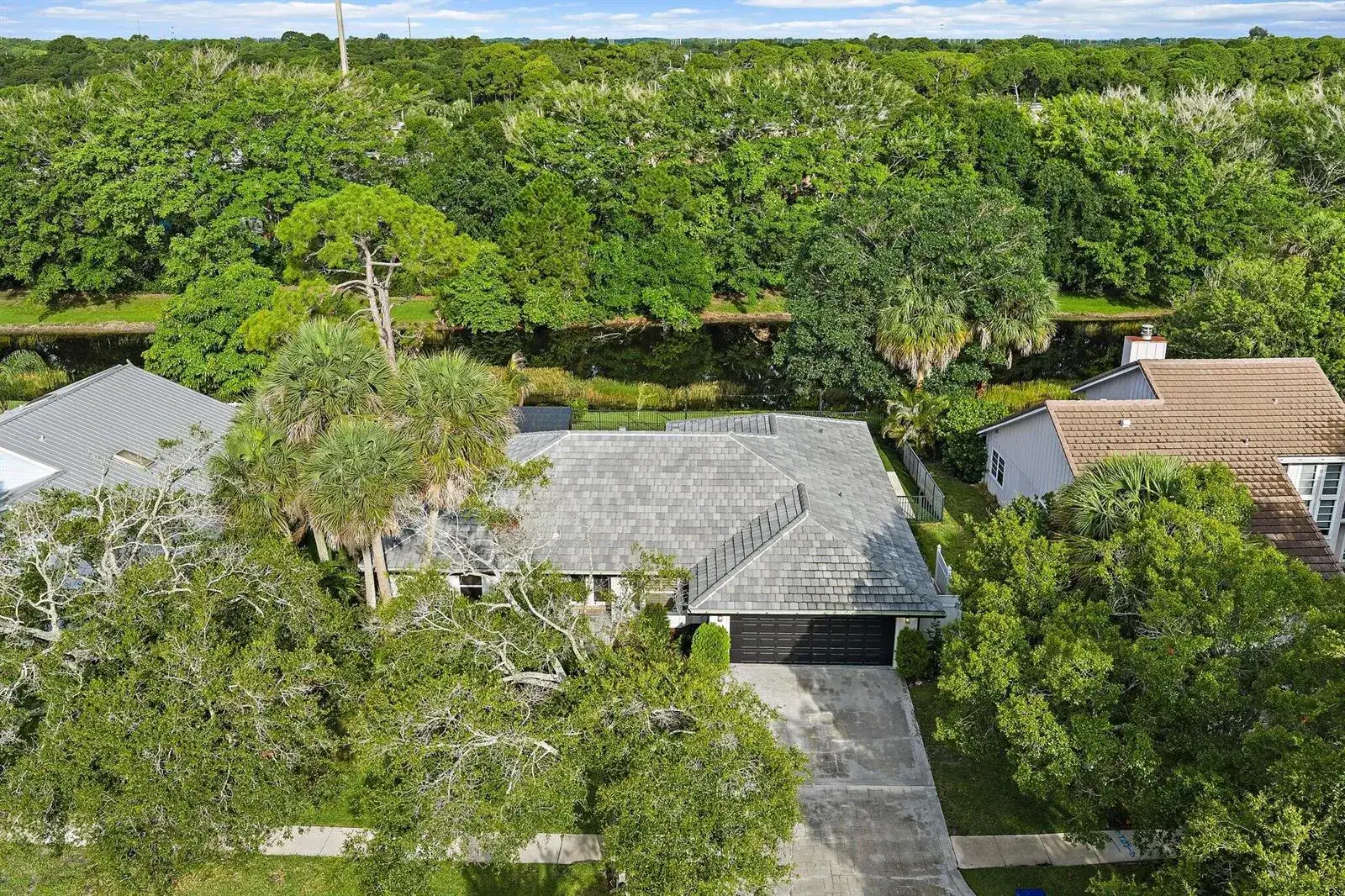 18169 Lake Bend Drive, Jupiter FL 33458 photo 3