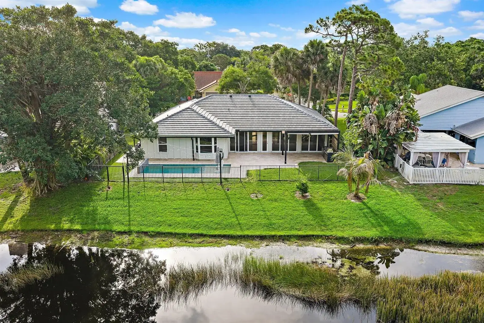 18169 Lake Bend Drive, Jupiter FL 33458 photo 4
