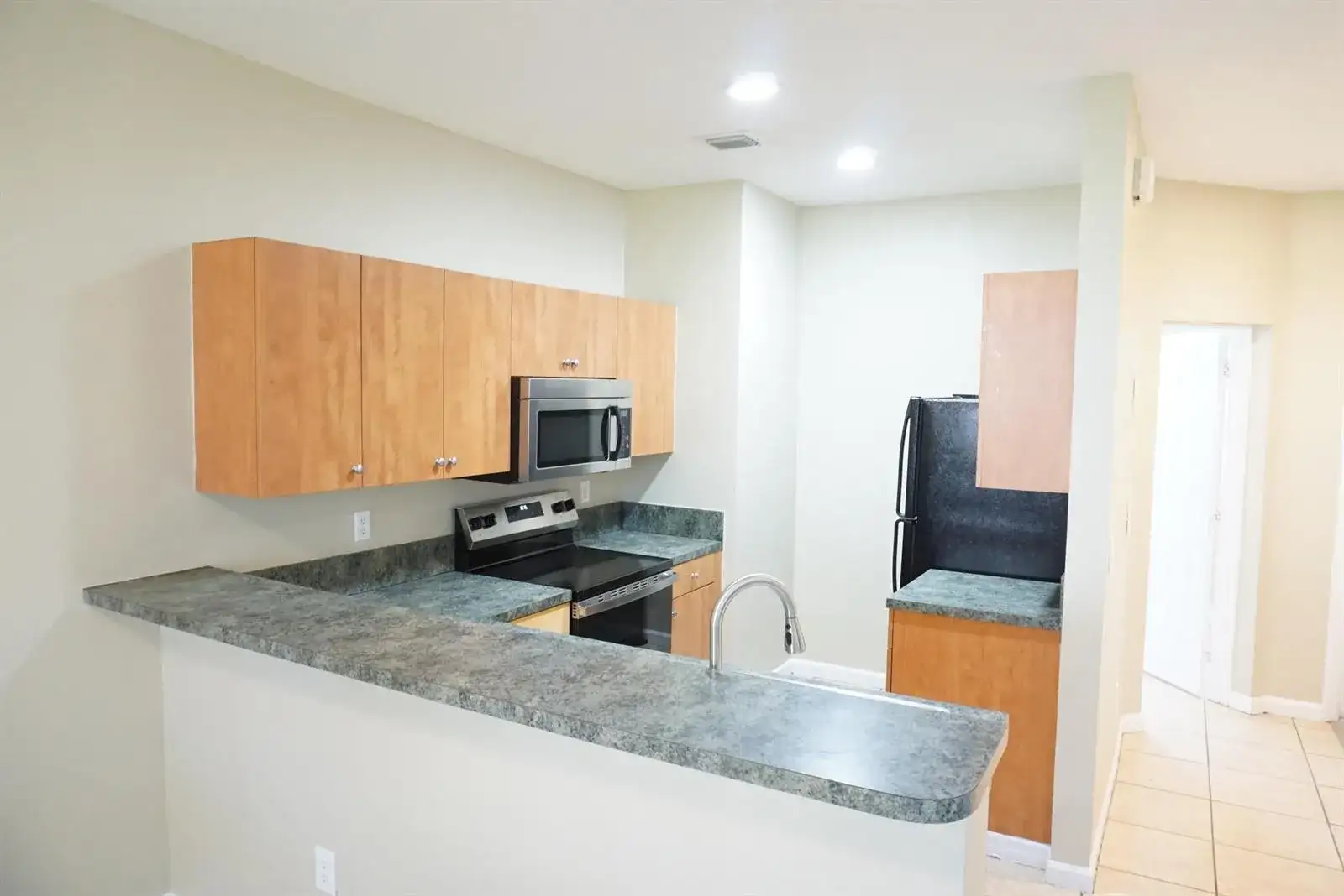1964 Flamingo Place, Riviera Beach FL 33404 photo 2